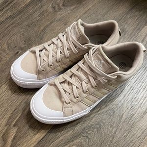 ADIDAS BRAVADA 2.0 PLATFORM SHOES - 8.5